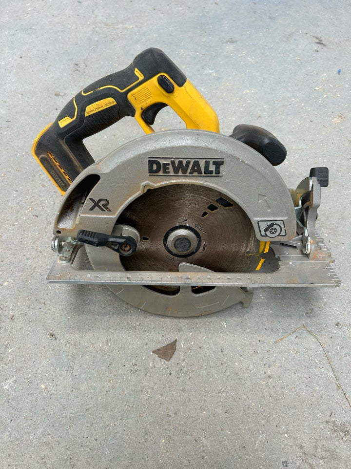 Rundsav, DeWalt