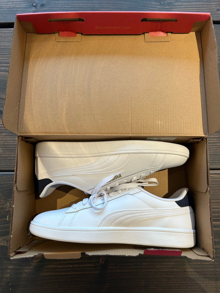 Sneakers, Puma, str. 43