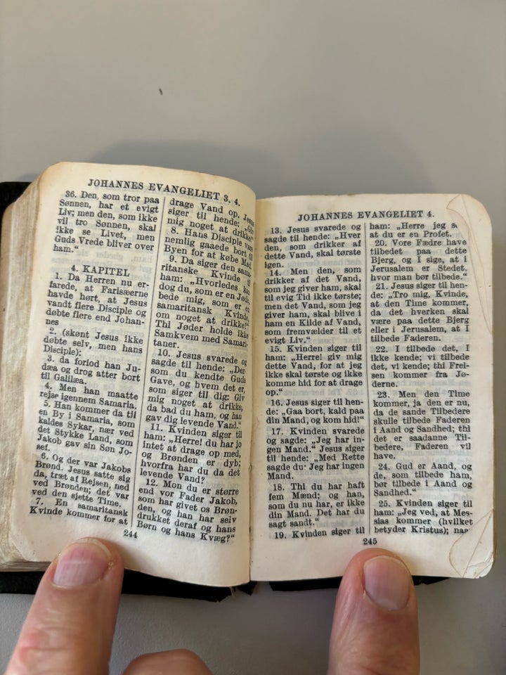 Salmebøger og bibel, emne: