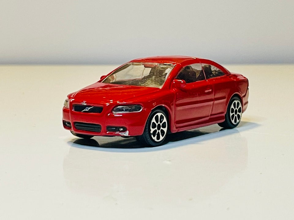 Modelbil, Bburago Volvo C70, skala