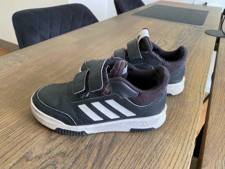 Sneakers, str. 30, Adidas