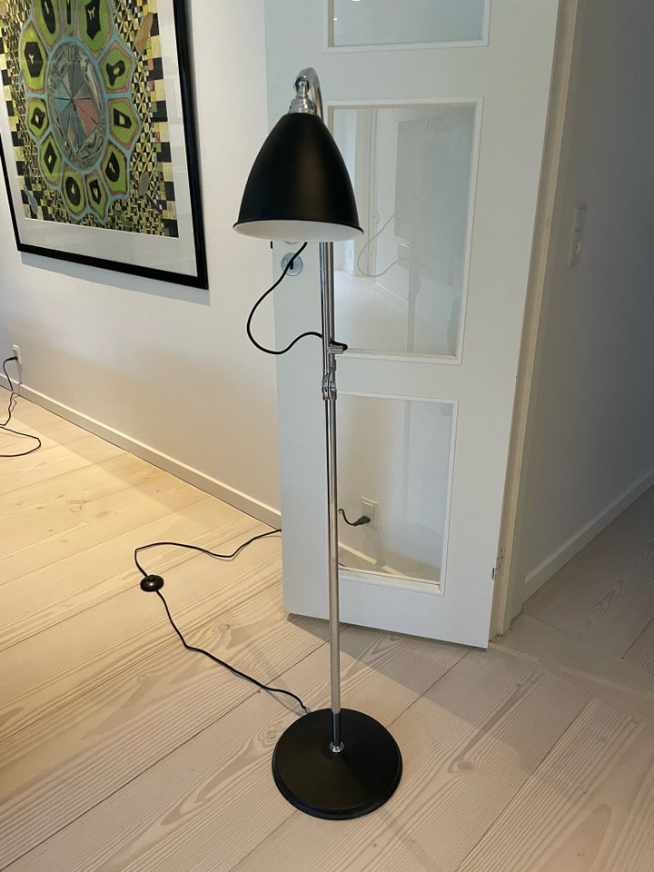 Standerlampe, Bestilte