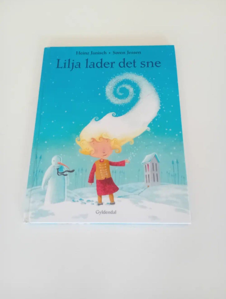 Lilja lader det sne, .