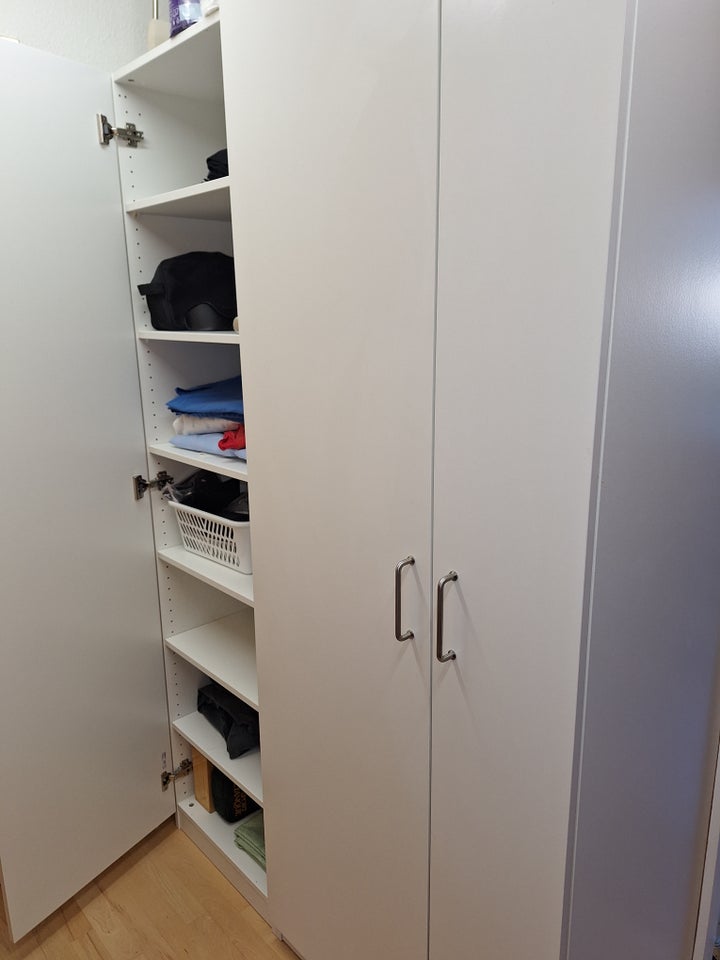 Garderobeskab, Ikea, b: 125 d: 60 h: