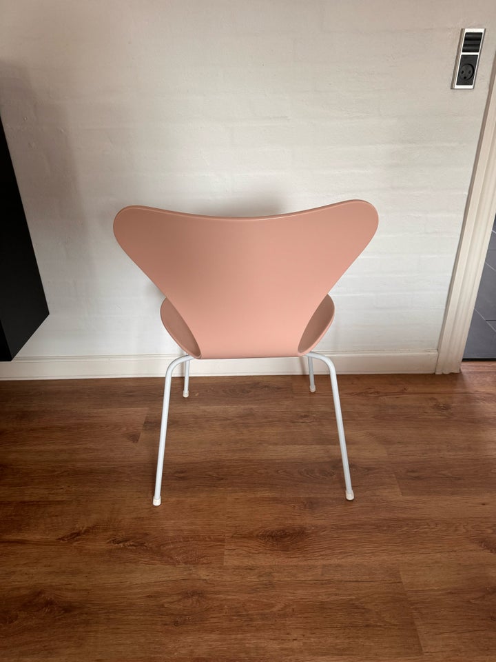 Arne Jacobsen, 3107,