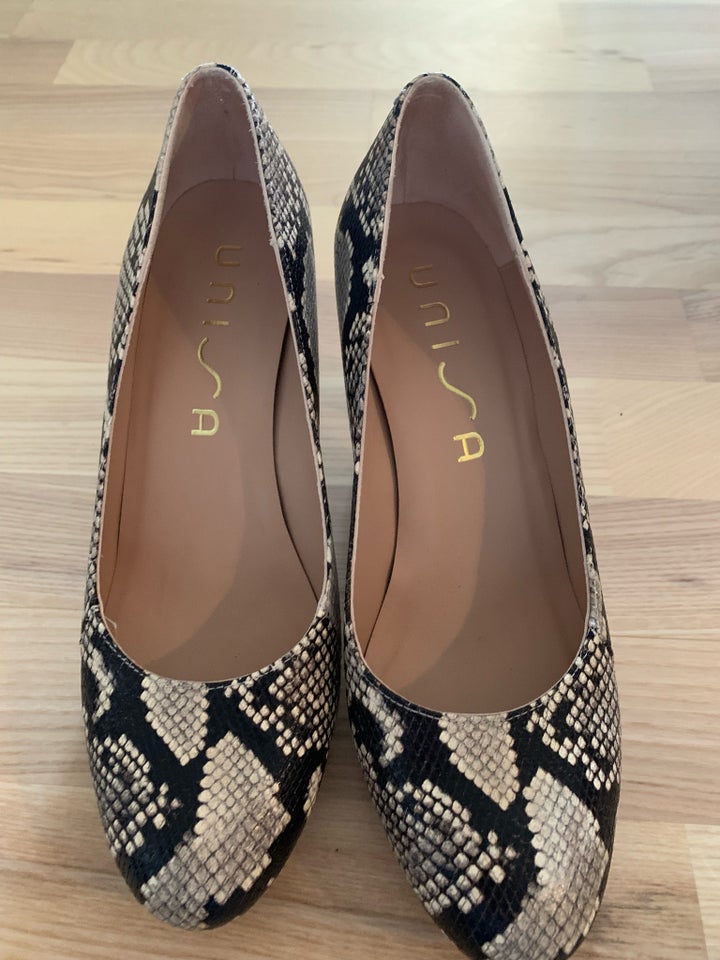 Pumps, str. 39,5, Unisa