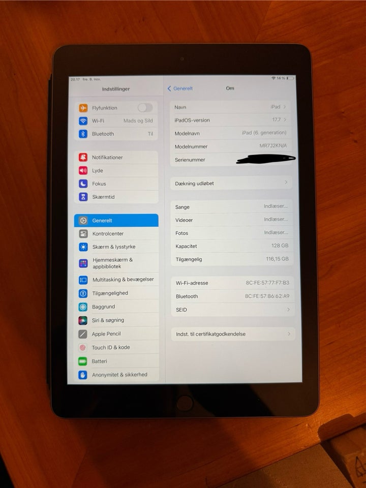 iPad 6, 128 GB, sort