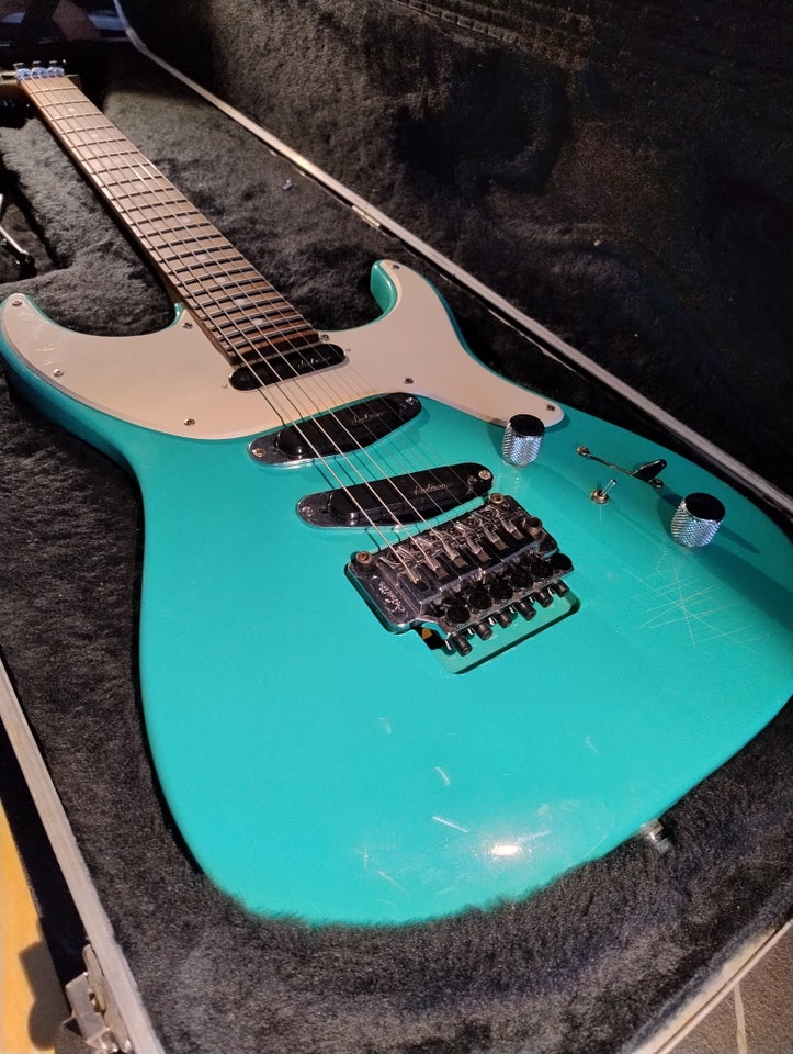 Elguitar, Charvel Spectrum