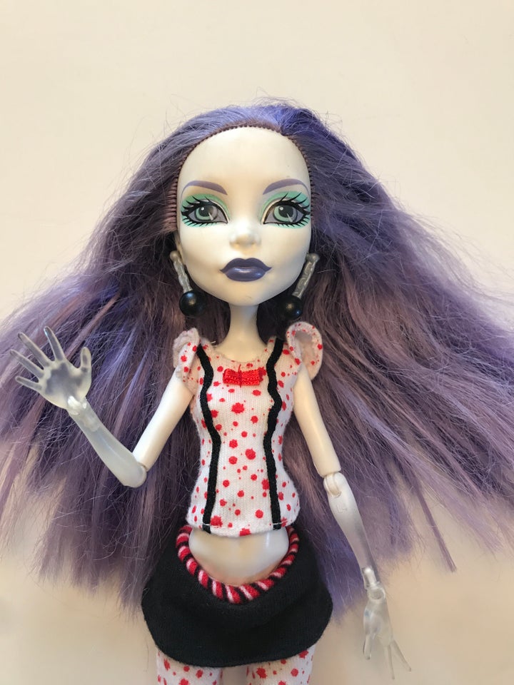 Barbie, Monster High dukke