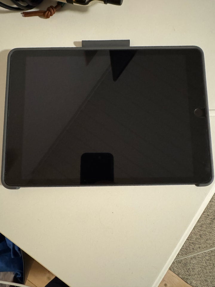 iPad 9, 64 GB, sort