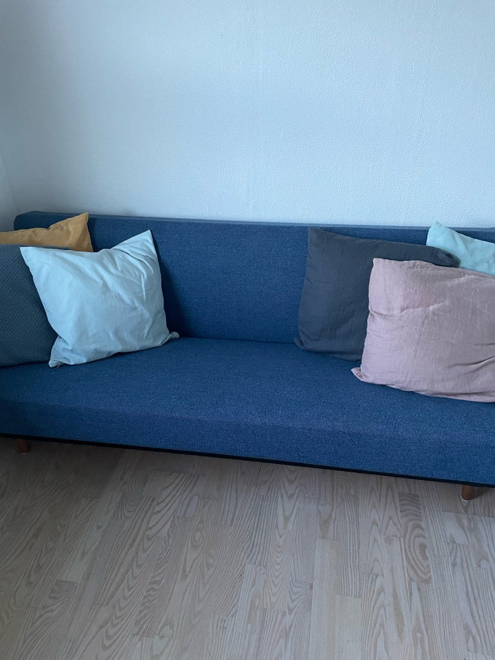 Sovesofa l: 210 h: 110