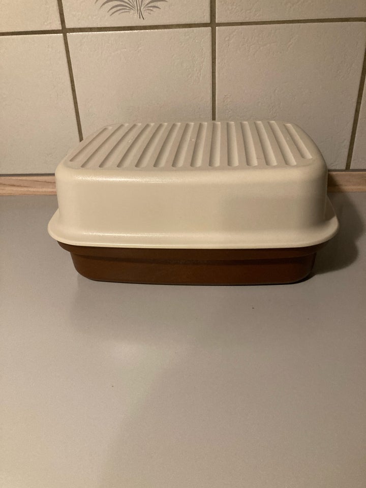 Tupperware bøtte, Tupperware