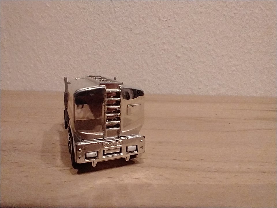 Modellastbil, Matchbox Peterbilt