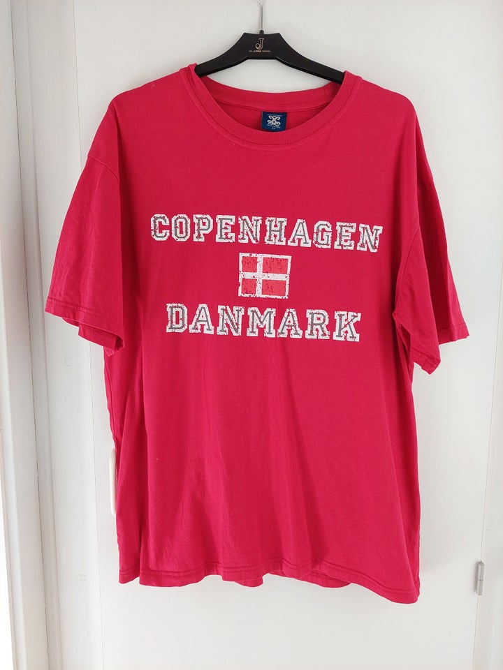 Andet Fan Bluse