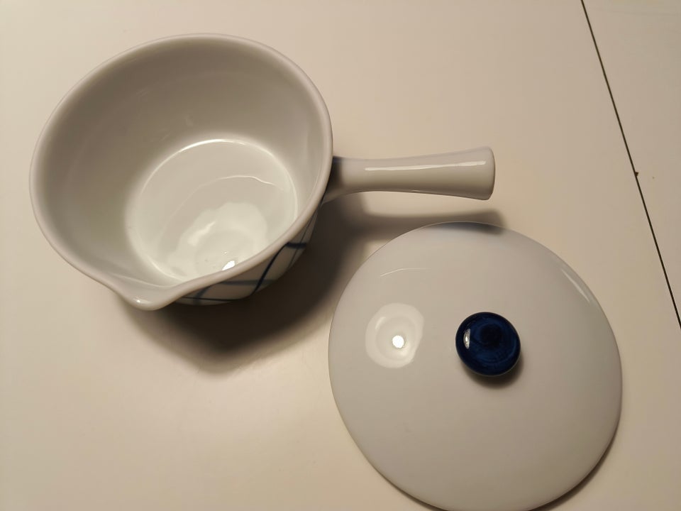 Porcelæn, Ildfast skål med låg ca 10