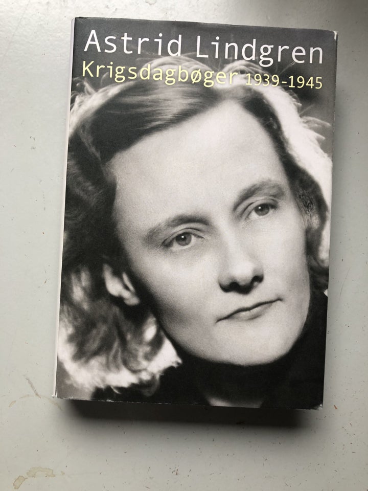 Krigsdagbøger 1939 - 1945 Astrid