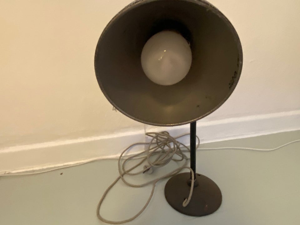 Skrivebordslampe, Gammel retro