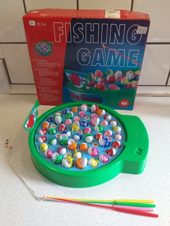 Fishing game. Fiskespil, Familie