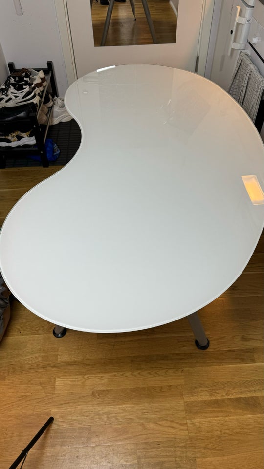 Skrivebord, IKEA, b: 160 d: 74