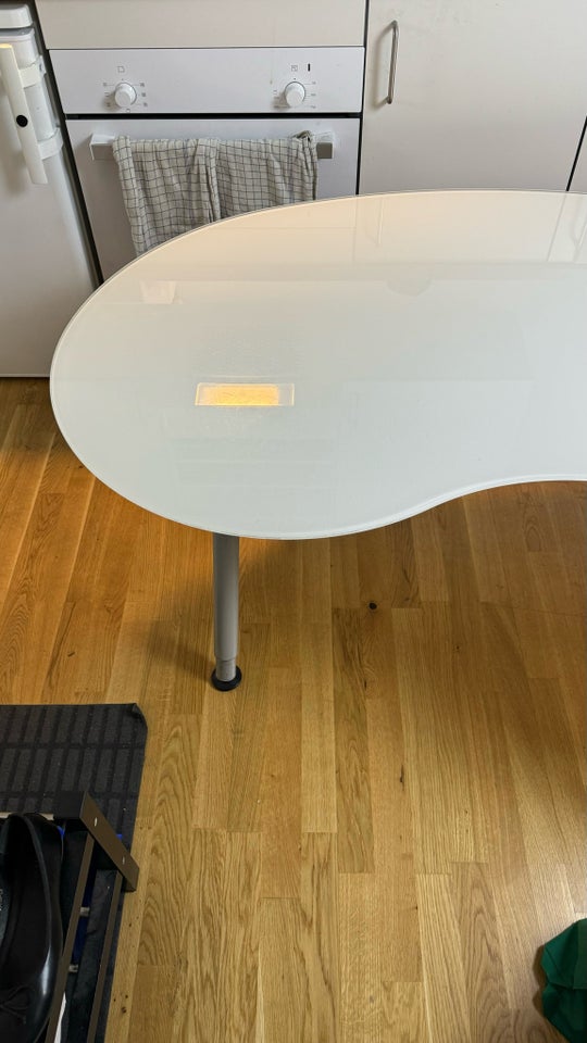 Skrivebord, IKEA, b: 160 d: 74