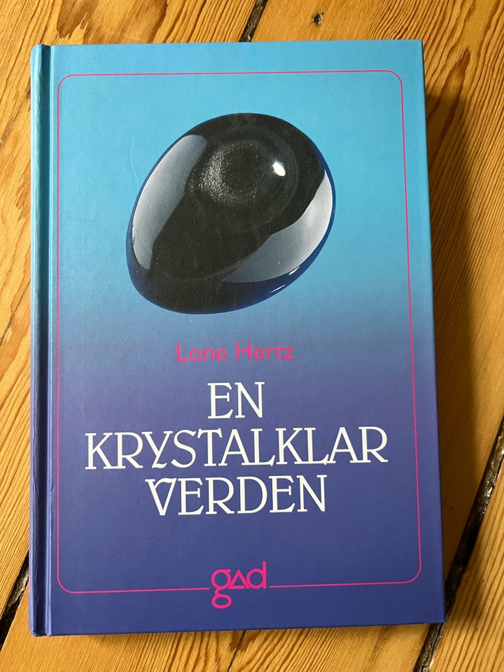 En krystalklar verden, Lone Hertz ,