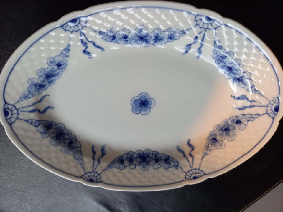 Porcelæn Stort aflangt fad 38x15