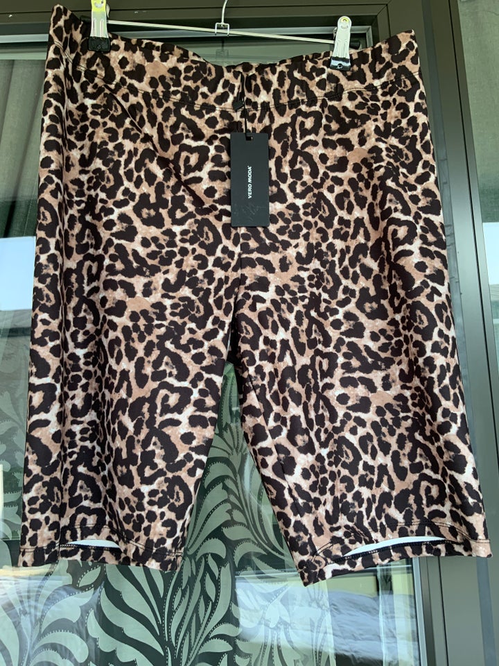 Shorts Vero Moda str 42