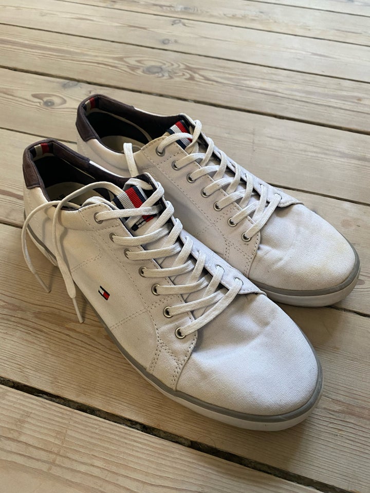 Sneakers, Tommy Hilfiger , str. 43