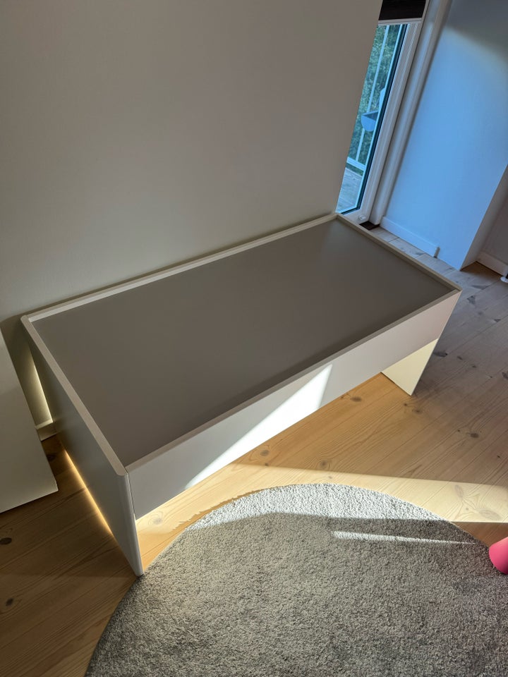 Skrivebord, Ikea