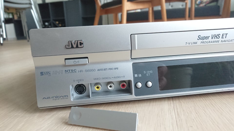 Super VHS, JVC, HR - S6950