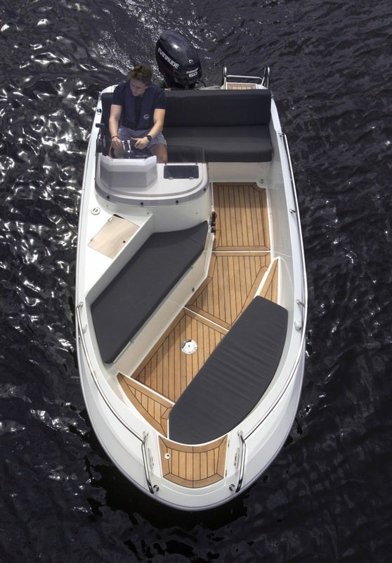 Ocean Master 470WA Daycruiser