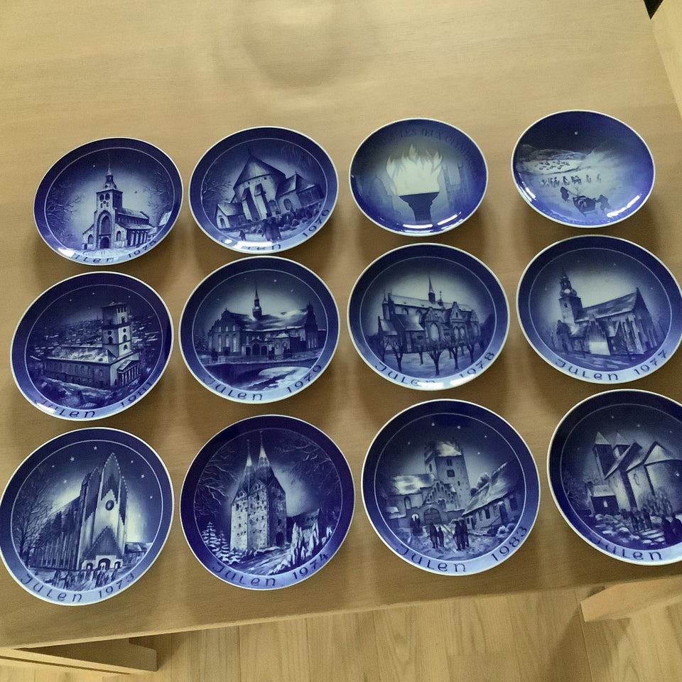 Porcelæn Jule samt Kirke platter