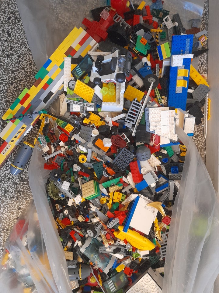 Lego blandet, 8.5 kg med figurer og