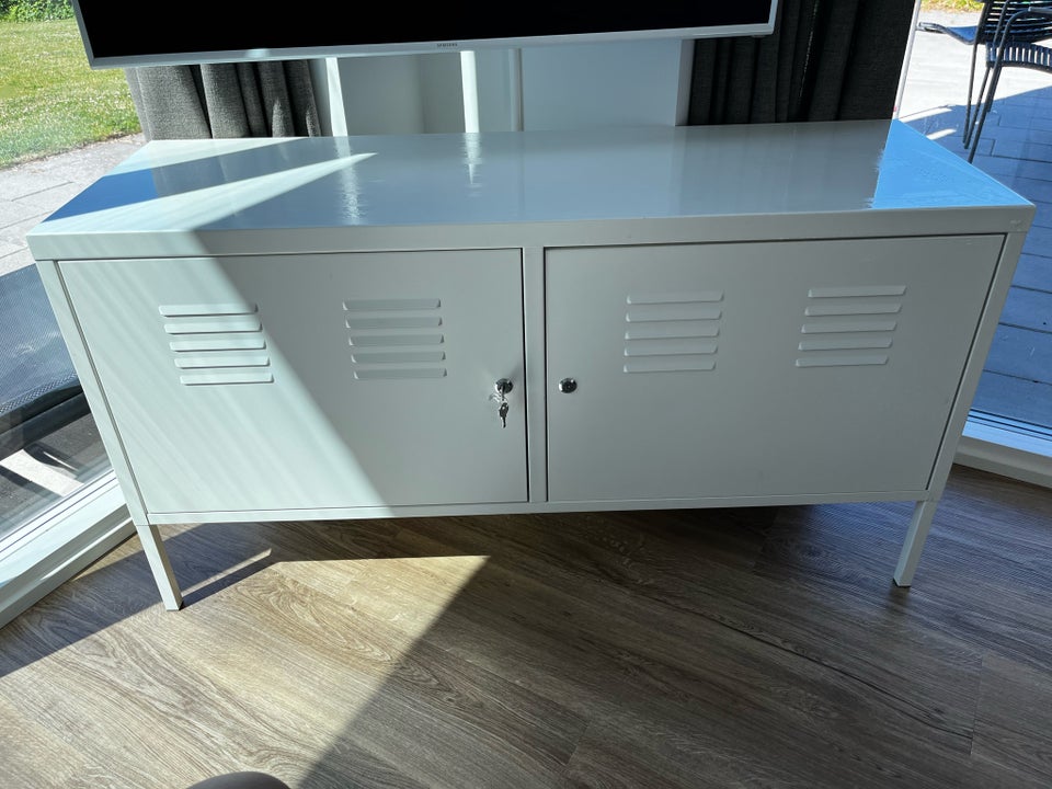 Andet skab IKEA b: 118 d: 40 h: 63