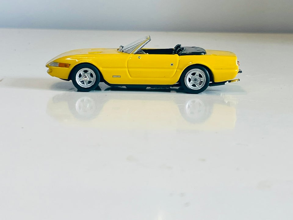 Modelbil, Hot Wheels Ferrari