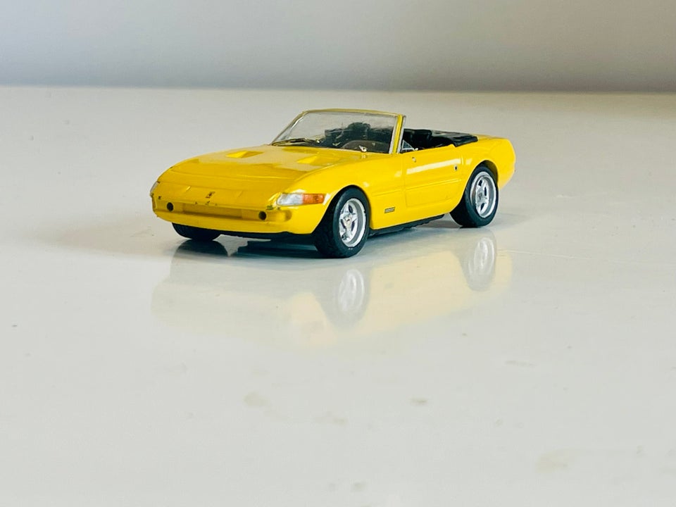 Modelbil, Hot Wheels Ferrari