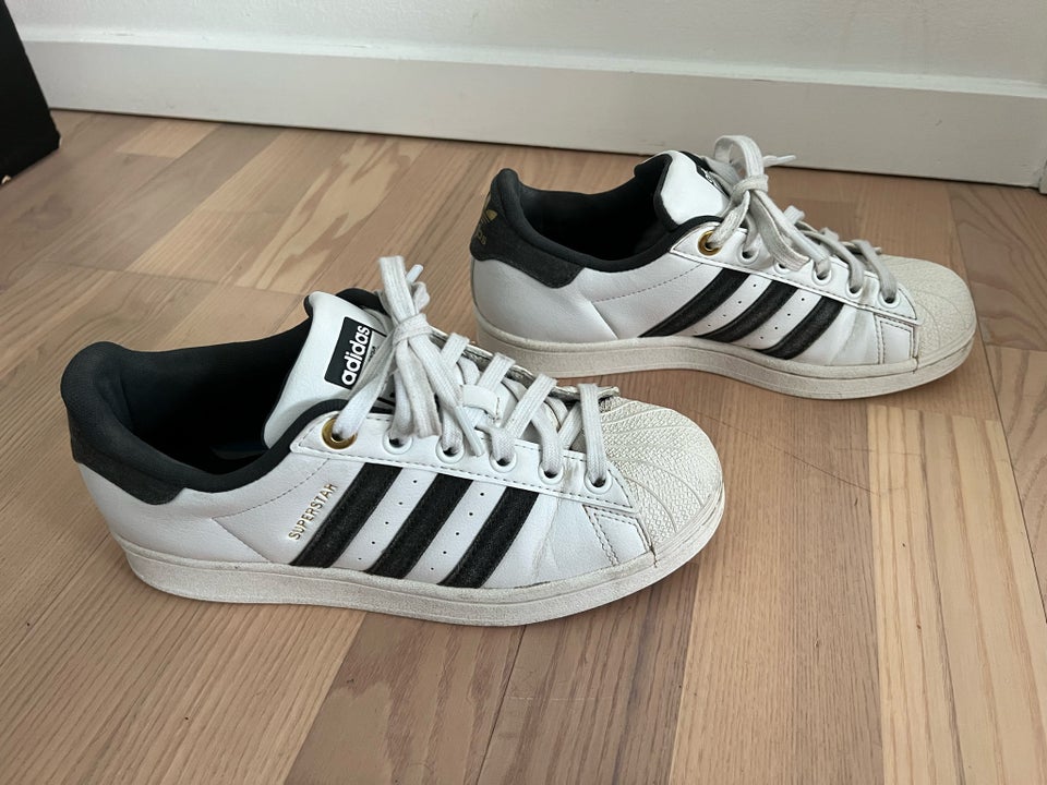 Sneakers, Adidas, str. 38