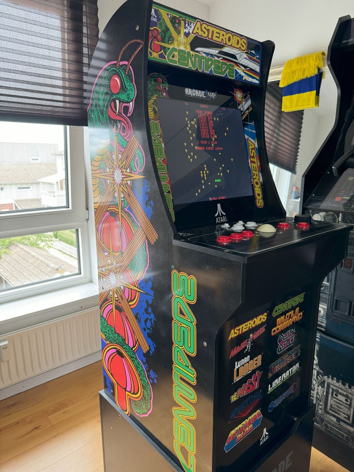 Arcade1up arkademaskine God