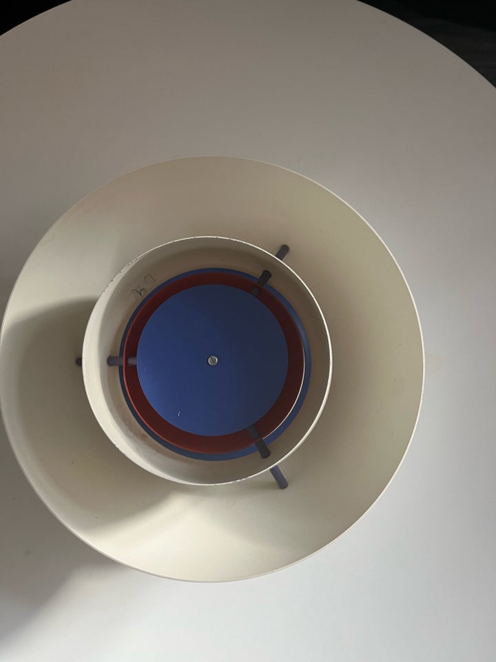 Poul Henningsen, PH 5 Pendel, Lampe