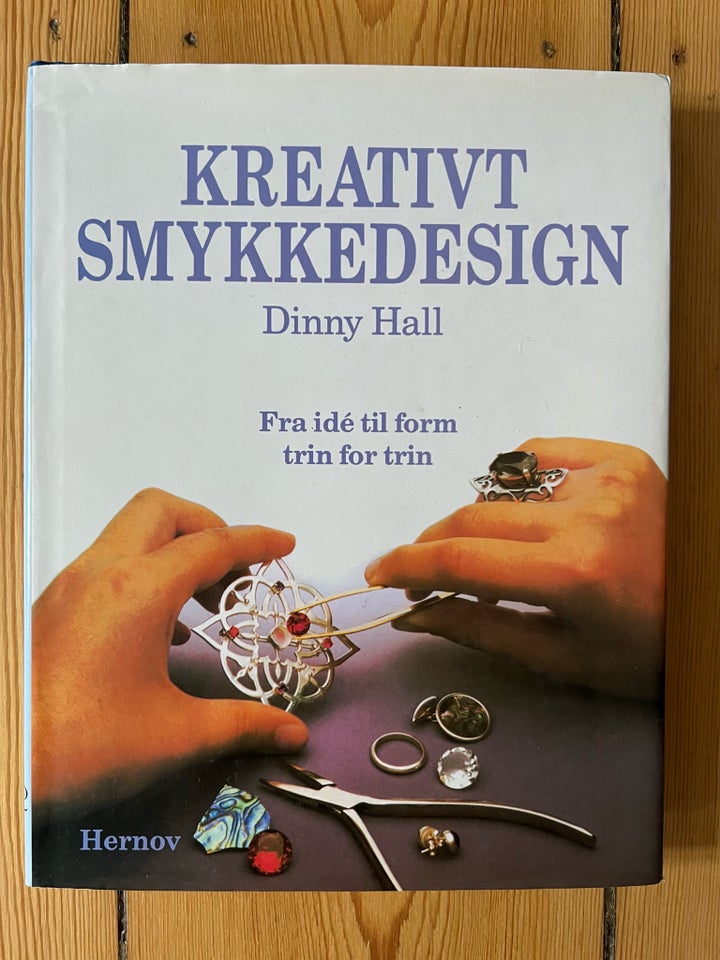 Kreativt smykkedesign, Dinny