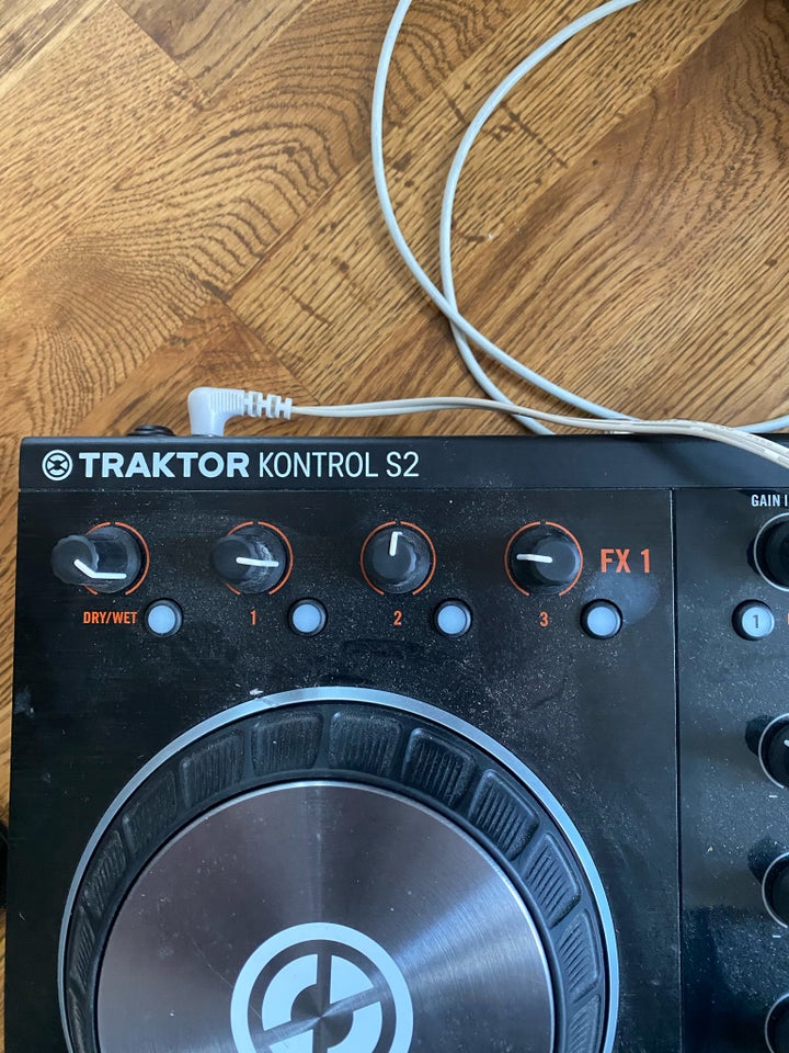 Traktor kontrol S2, Native