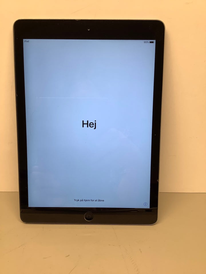 iPad Air, 16 GB, sort