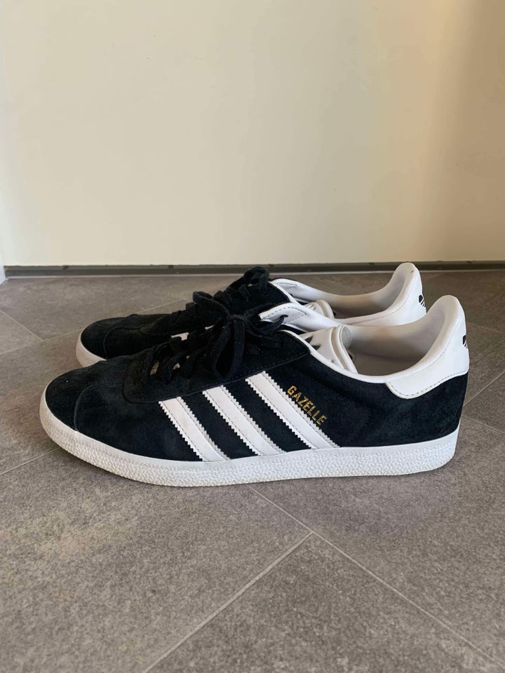 Sneakers, Adidas , str. 44