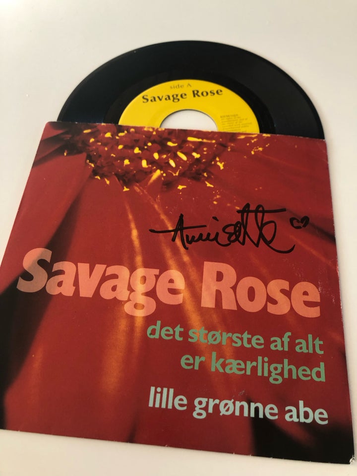 Single, Savage rose