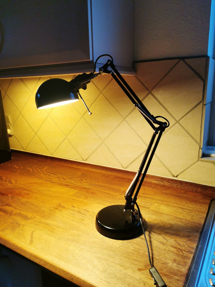 Skrivebordslampe, Ikea