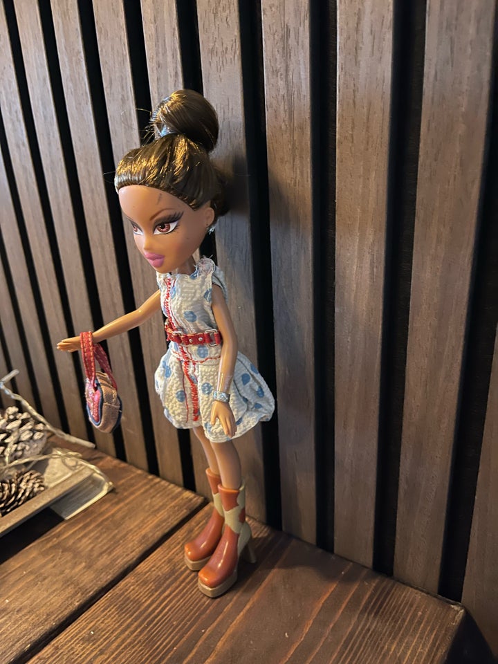 Bratz, Dukke