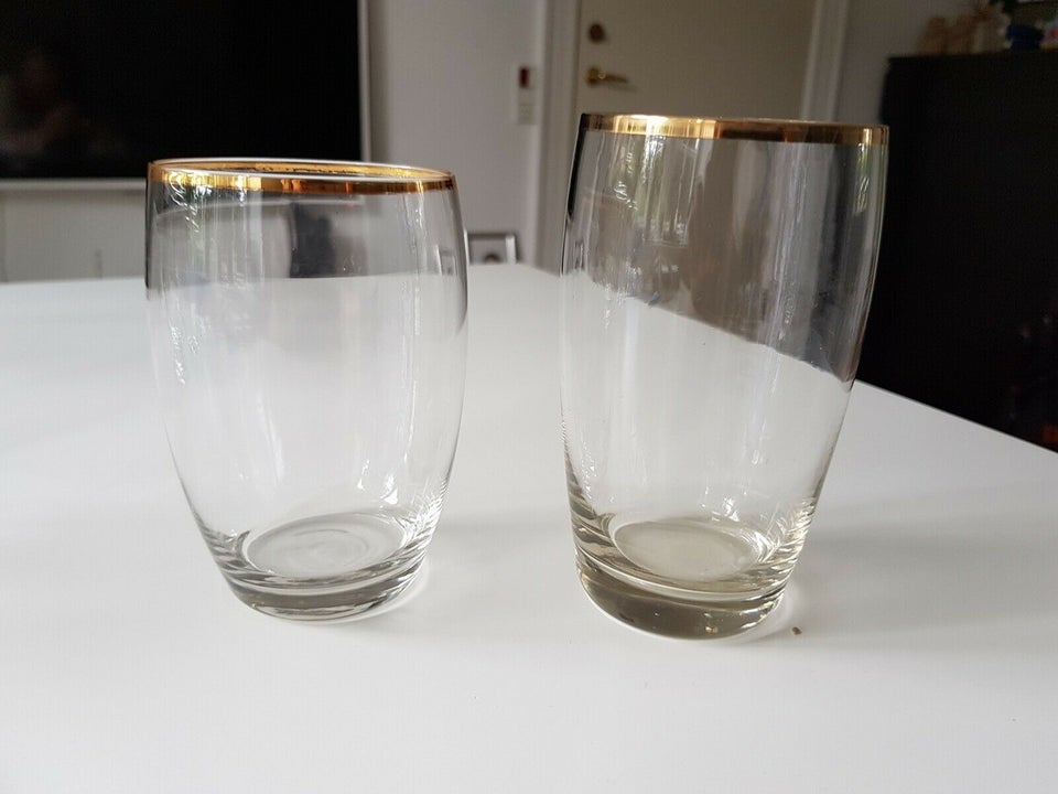 Glas vandglas og sodavandsglas