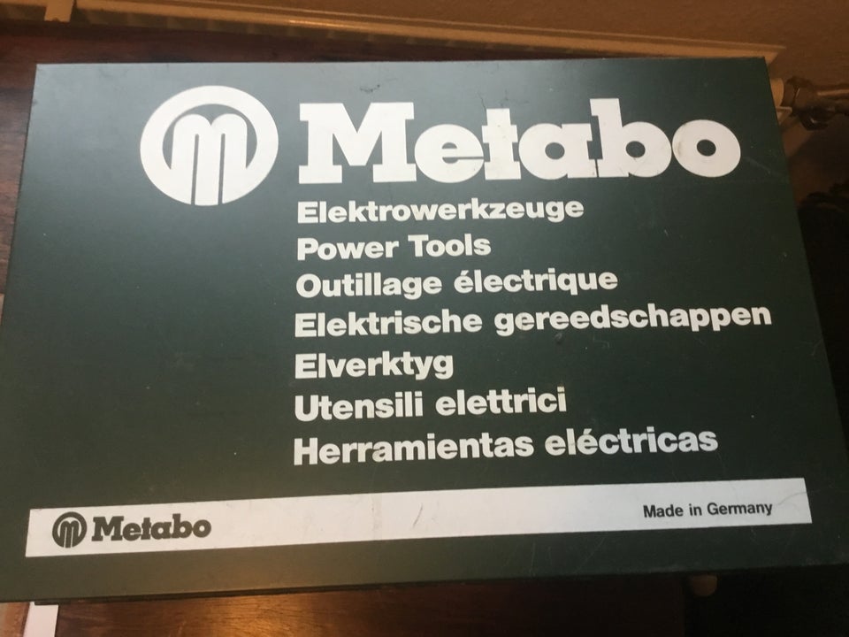 Vinkelsliber, Metabo