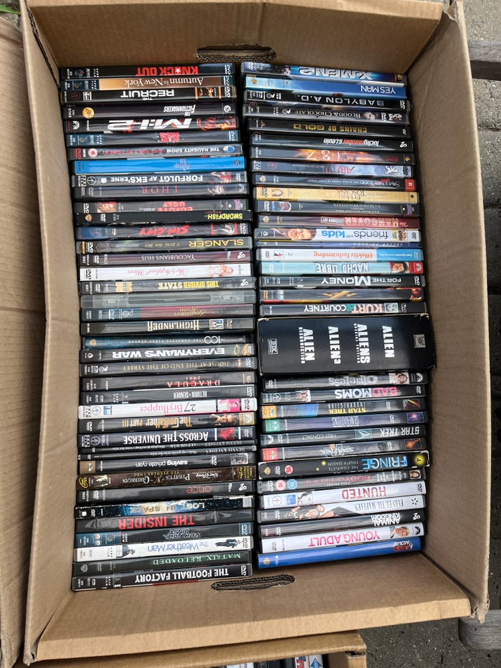 over 450 dvd'er DVD action