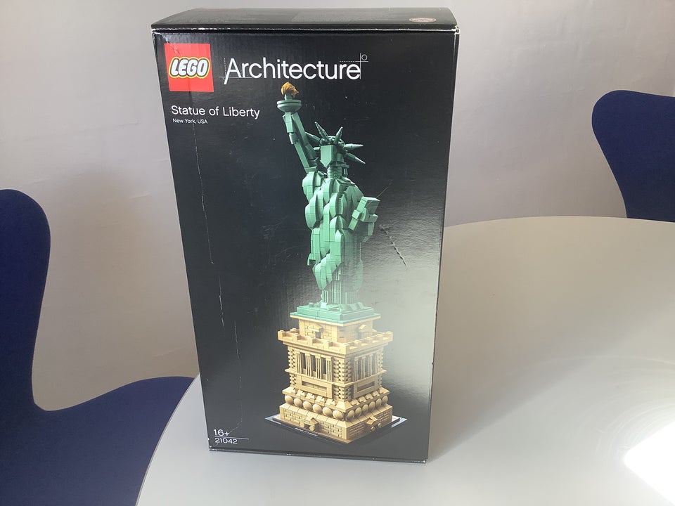 Lego Architecture Statue of